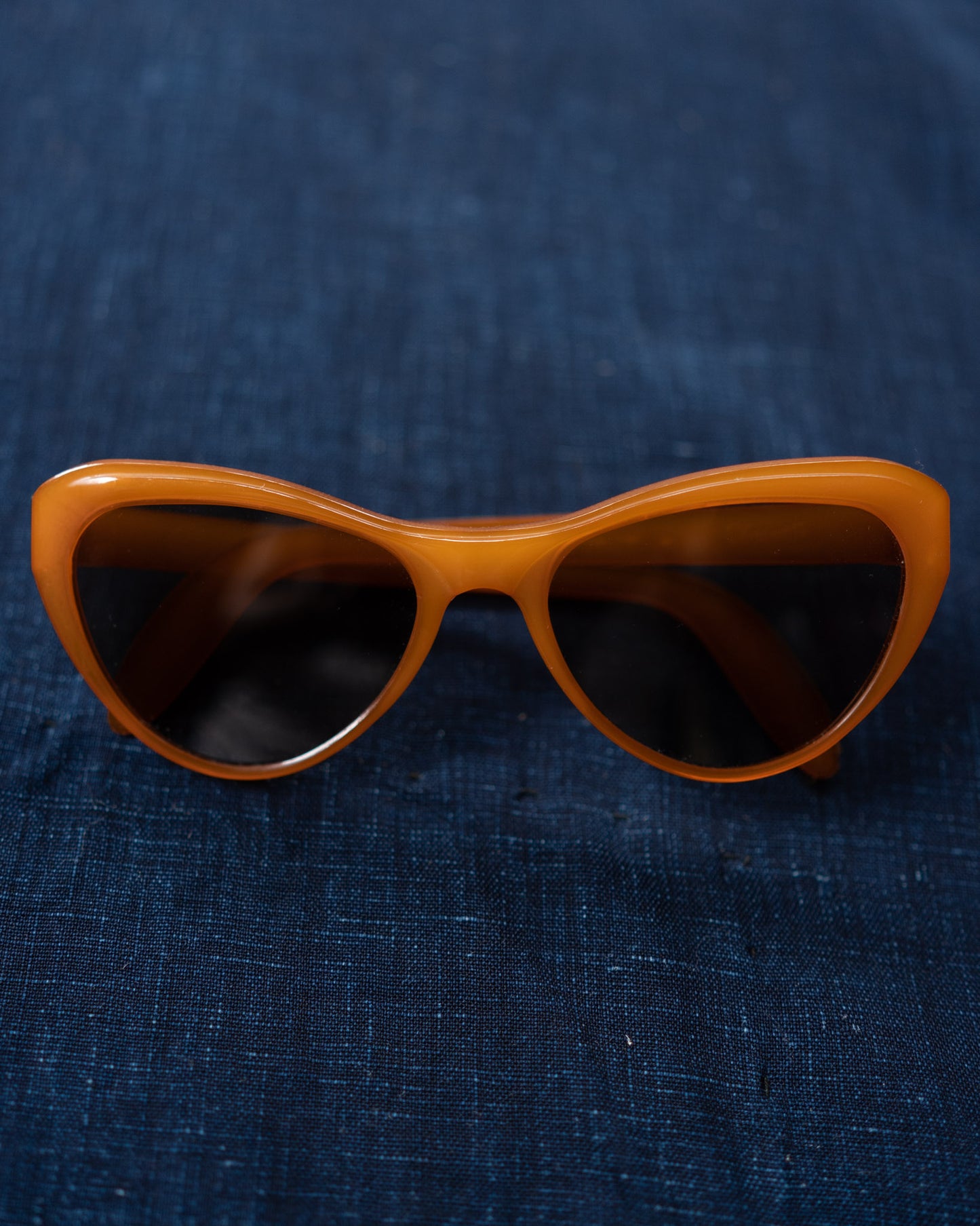 vintage dead stock cats eye sunglasses