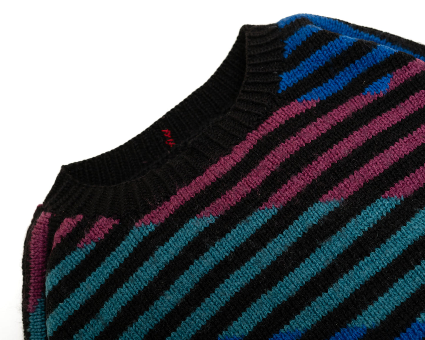 Multi color design knit